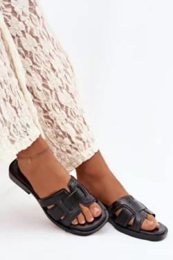 Moteriški lygūs batai su žemu kulnu Juoda Lorania