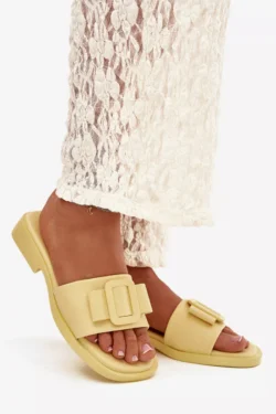 Moteriškos basutės su sagtimi Geltonos Melivra