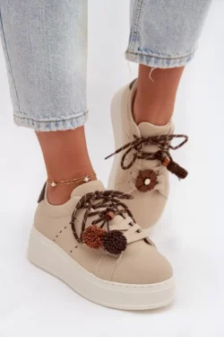 Moteriški platforminiai sportiniai bateliai su dekoratyviniais pomponais, smėlio spalvos „Corinna“