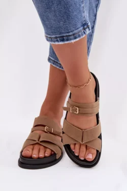 Moteriški šlepetės su dirželiais ir aukso sagtimi, tamsiai smėlio spalvos Selorina