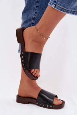 Moterų plokščios juodos sandalės su sagtimis Brinalle