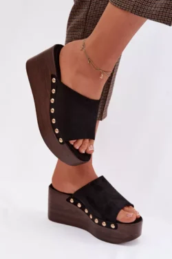 Moteriški platforminiai sandalai su auksiniais sagtimis, ekologiškos odos, juodos spalvos, „Helivina“