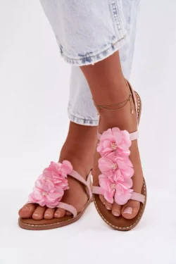 Moteriški plokšti rožiniai sandalai su dekoratyviniais gėlių motyvais Noemia