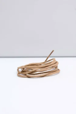 Bėžinės spalvos vaškuotos plonos raištelės Corbby