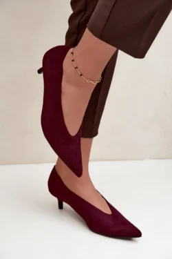 Pagrindinis-4 26 Zomšiniai „kitten heel“ tipo raudoni bateliai Nuretta