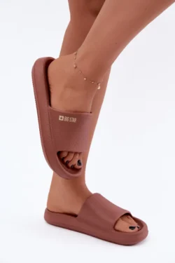 Pagrindinis-4 10 BIG STAR SHOES moteriškos putų šlepetės UU274088 rudos