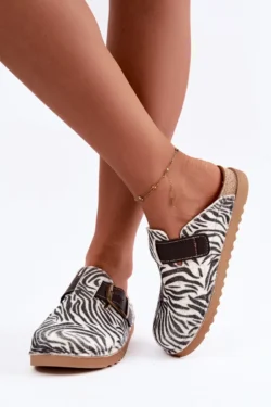 Moteriškos klumpių tipo šlepetės su sagtimi DJ000016 Zebra