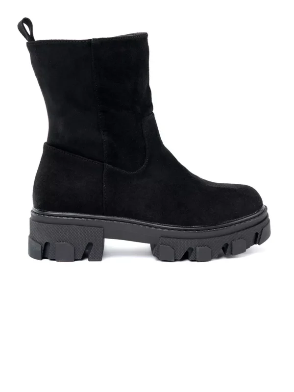 Juodi minimalistinio kirpimo batai