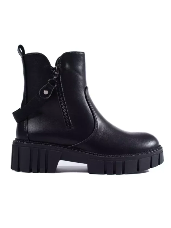 Juodos moterix161kos maikx117s su Shelovet puox161yba 5