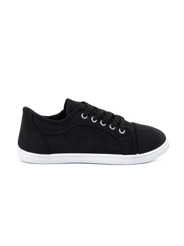 Juodos nx117riniuotos sportinx117s basutx117s