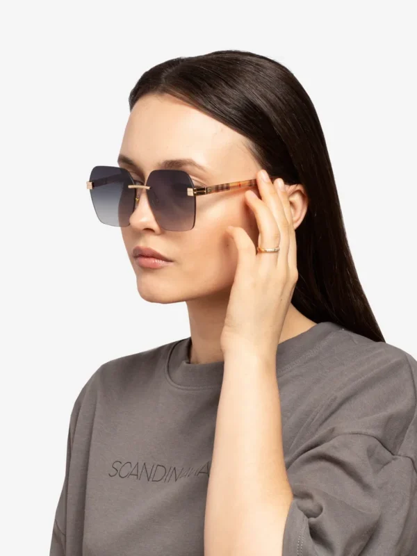 Moterix161ki languoti akiniai nuo saulx117s