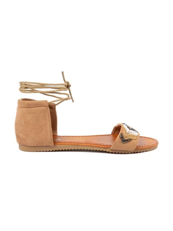 Rudos spalvos kombinezonai su spalvotais karoliukais