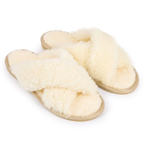 Vilnonės šlepetės moterims K-4206